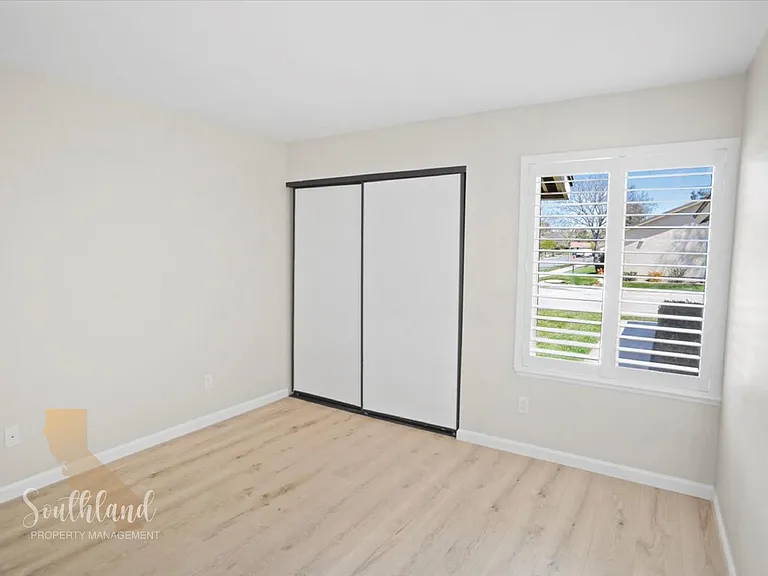 40002 Village 40 — Photo 9