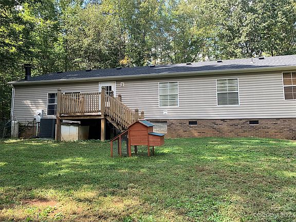 3rd image of 365 Sunflower Rd