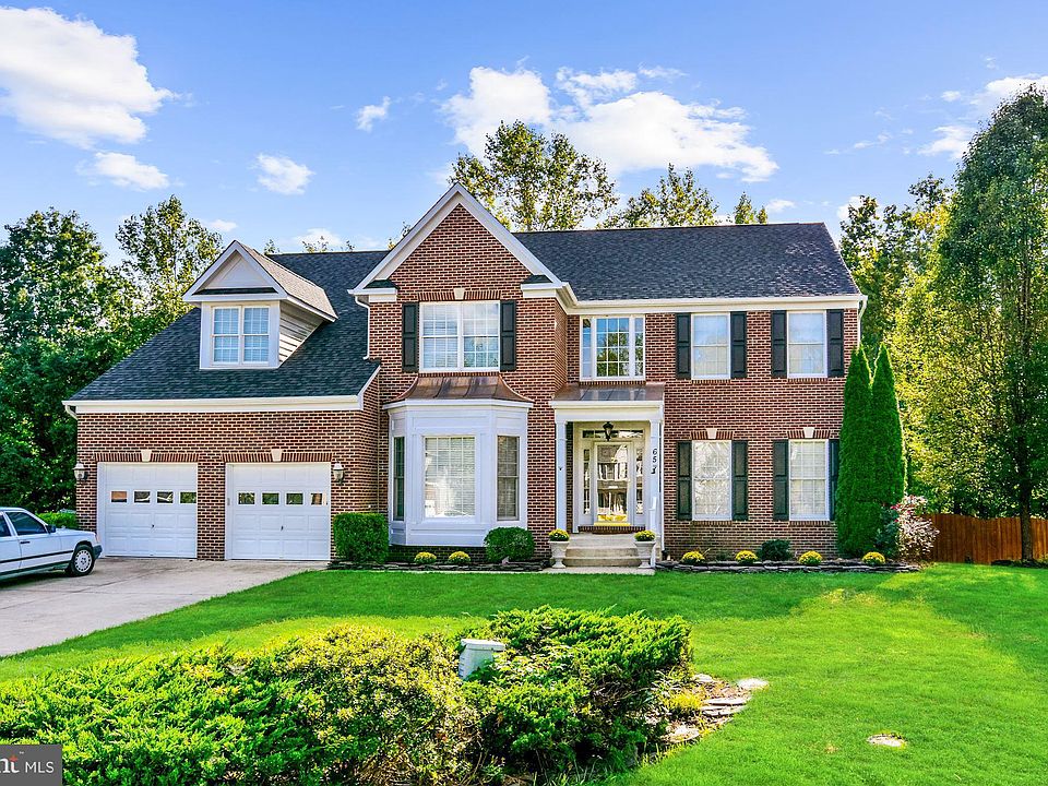 1st image of 65 Boulder Dr