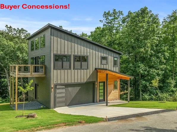 7 Embleton Dr, Bella Vista, AR 72714