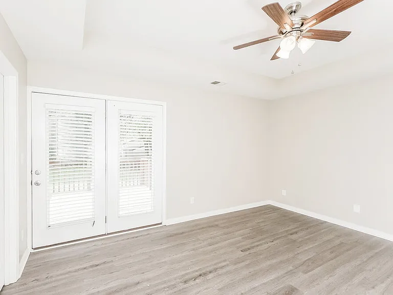 1818 Jefferson Ave — Photo 9