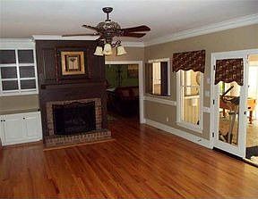 5th image of 210 Carolina Club Dr