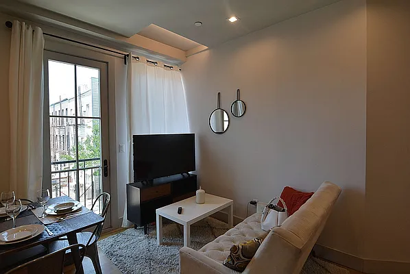 Rented by Hagstrom Management Inc | media 7