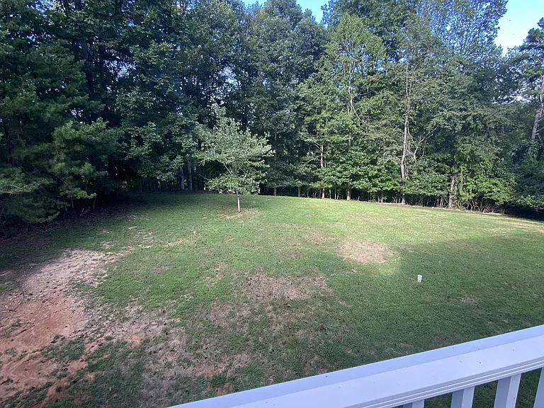 1045 Stonewood Dr — Photo 12
