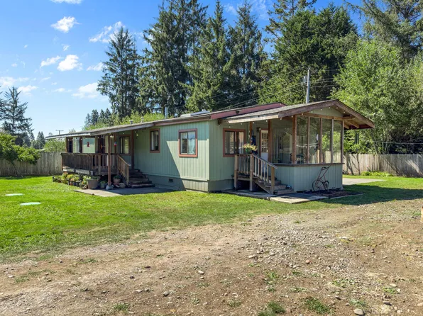 88 Penny Ln, McKinleyville, CA 95519
