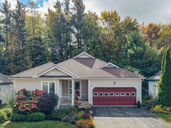3 Woods Holw, Gravenhurst, ON P1P 1Y7