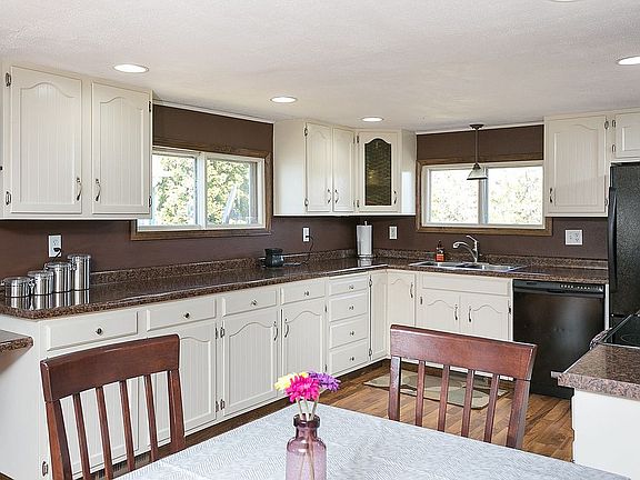 Spacious Kitchen