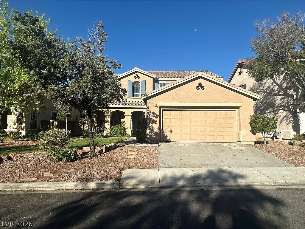 4 bed, 3.0 bath, 2450 sqft, $2,795 — Photo 2