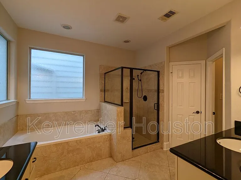 5130 Scotland St — Photo 20