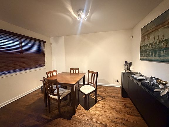 5th image of 1330 N Lasalle St #300