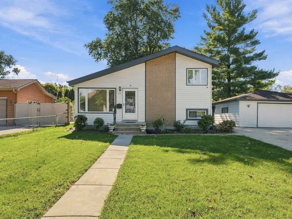 739 W Terrace St, Villa Park, IL 60181