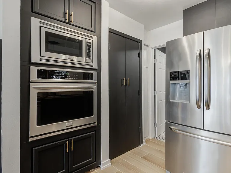 58 E Lakeshore Dr — Photo 19