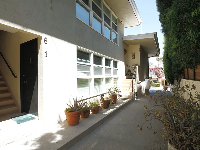 937 Hilldale Ave — Photo 7