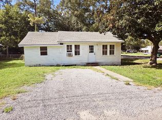402 S Kibbe St, Erath, LA 70533