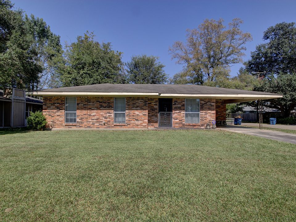 1st image of 200 Bradford Dr