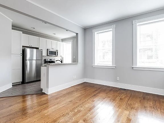 4th image of 2305 Venable St