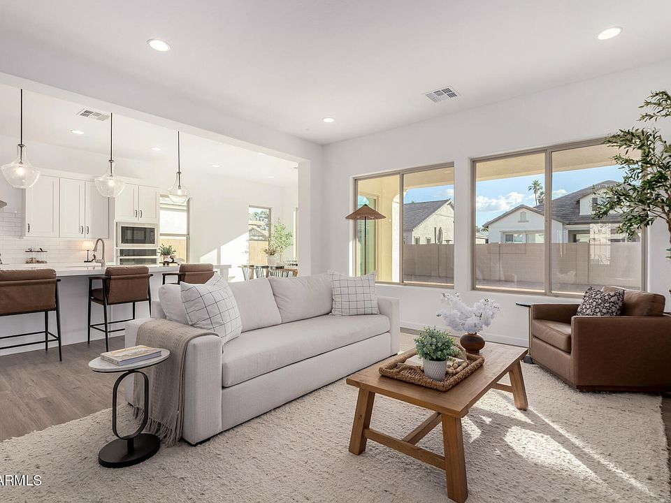1st image of 2511 E PRESIDIO Street