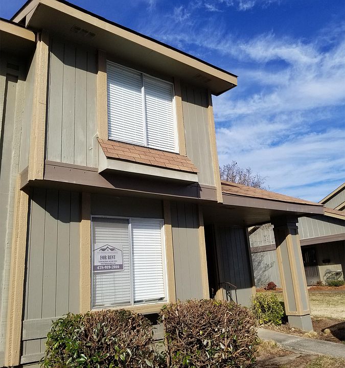 1st image of 146 Stoneridge Dr #1