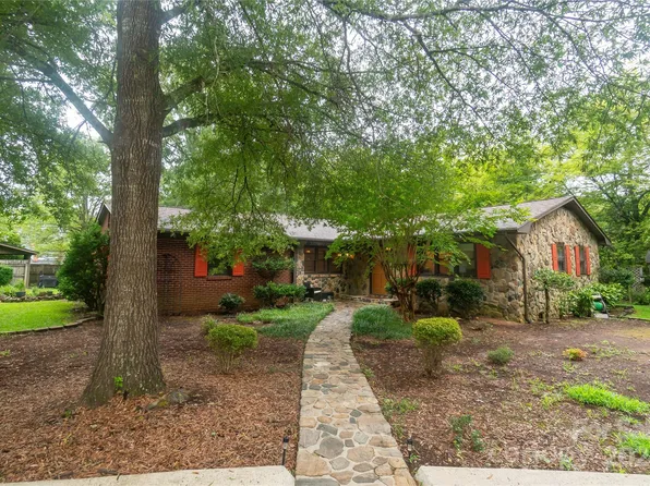203 N Cedar St, Mount Gilead, NC 27306