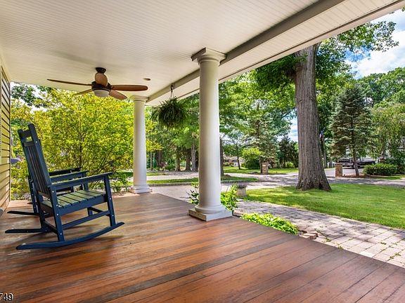 3rd image of 63 Ramapo Rd