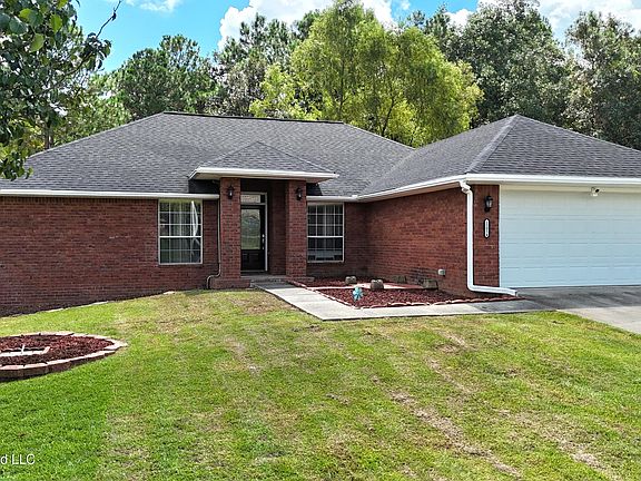 3rd image of 15054 Greenwell Cir