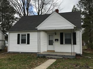 27 Pickett Ct, Blackstone, VA 23824