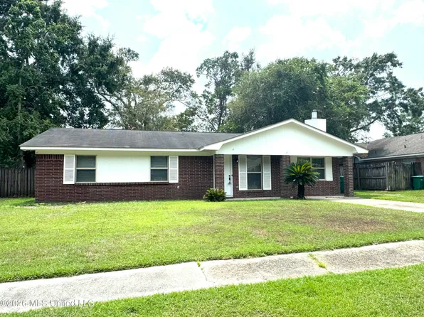 2819 Lawnwood Dr, Ocean Springs, MS 39564