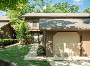 1931 Meadowtree Ln, Saint Louis, MO
