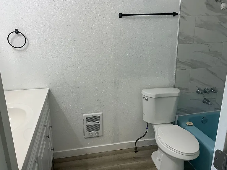 167 SW Ebberts Ave — Photo 9