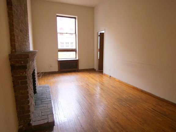 3rd image of 138 W 81st St #4F