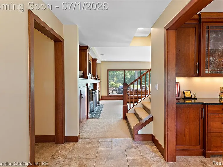 1760 Cedar Hill Dr — Photo 3