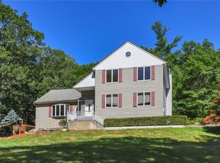 36 Van Tassel Ct, Highland Mills, NY 10930