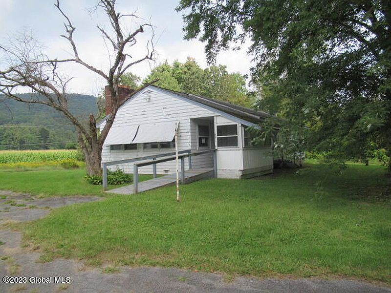3rd image of 9 Old Saratoga Road