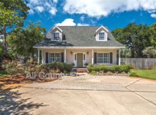 24 Ferry Rd NE, Fort Walton Beach, FL 32548