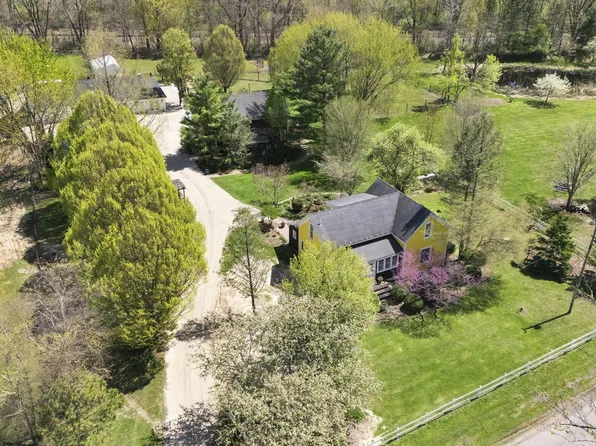 11971 S Hildebrandt Rd, Sawyer, MI 49125