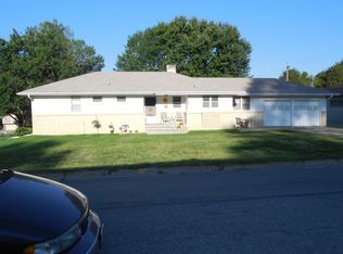 3066 S 49th Ave, Omaha, NE 68106