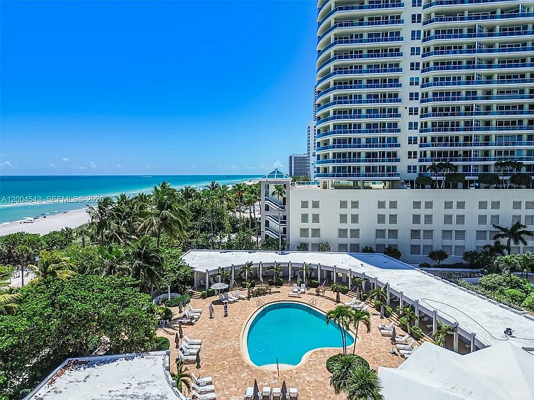 5055 Collins Ave #3K — Photo 32