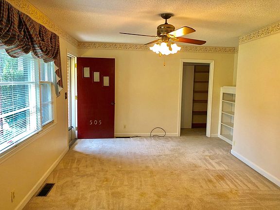 2nd image of 505 Rosewood Dr