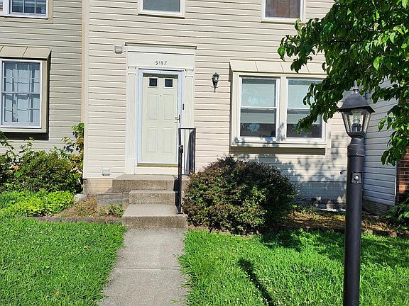 3rd image of 9157 Sheffield Hunt Ct
