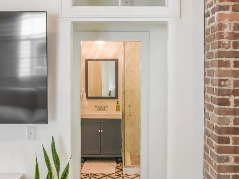 19 N Tracy St — Photo 8