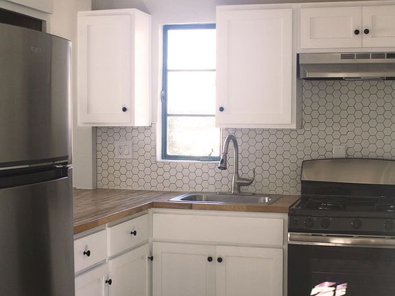 5th image of 3420 E Willard St