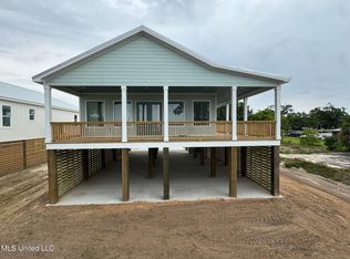 536 Beach Dr, Gulfport, MS 39507
