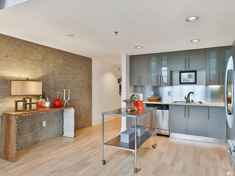200 Brannan St #244 — Photo 10