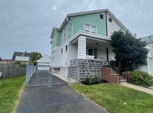 1926 Stanwood St, Philadelphia, PA 19152