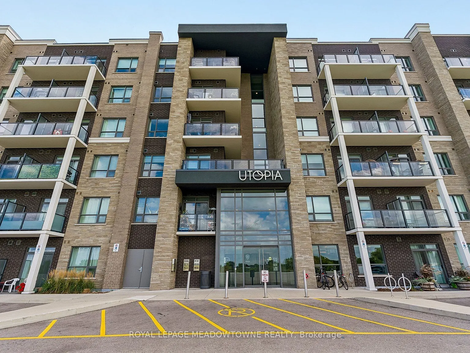 Utopia, Niagara North Standard — Photo 1