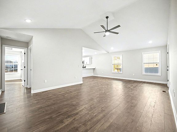 4th image of 817 Denali Dr