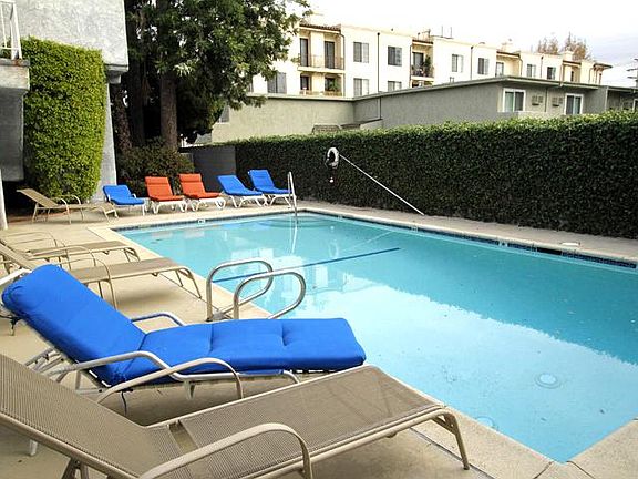 3rd image of 11126 Acama Street # 2 Nd Floor