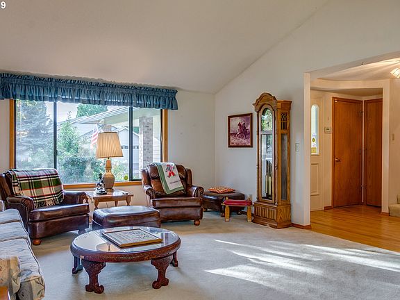 5th image of 3103 SE Spyglass Dr