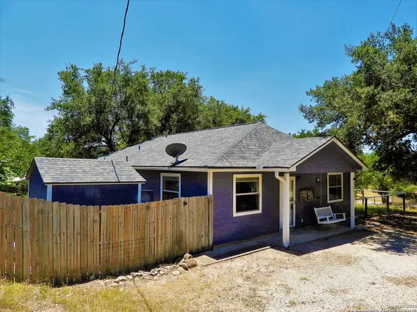 507 Rainbow Drive, Lakehills, TX 78063