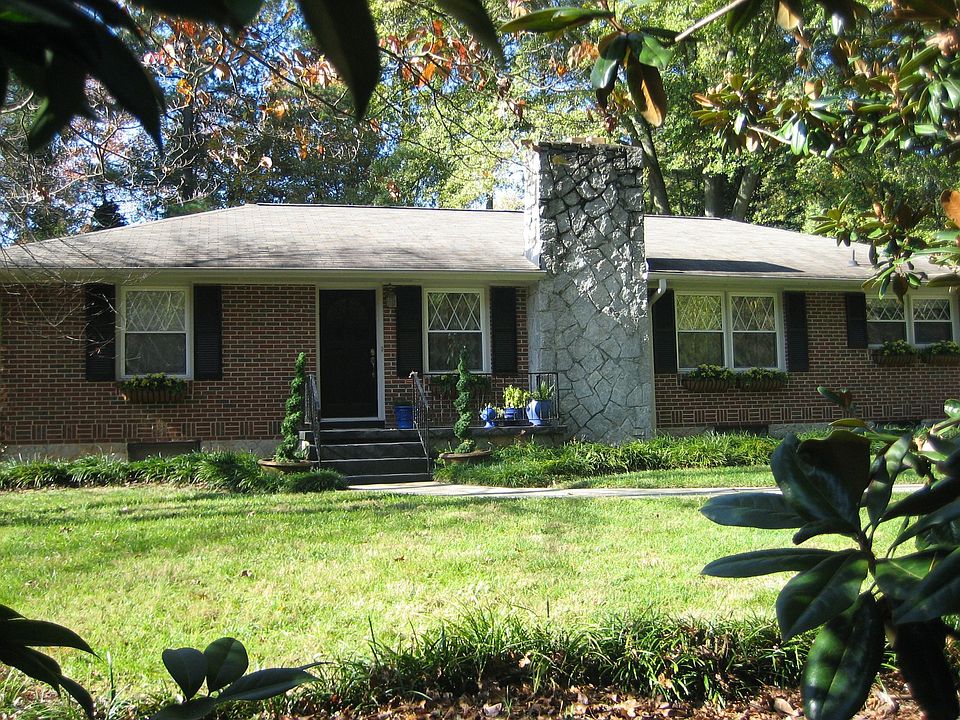 Gorgeous Brick Ranch in Decatur!